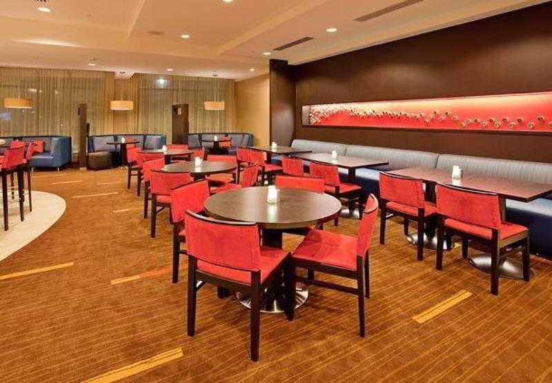 Hotel Courtyard By Marriott Pittsburgh North/cranberry Woods 3*