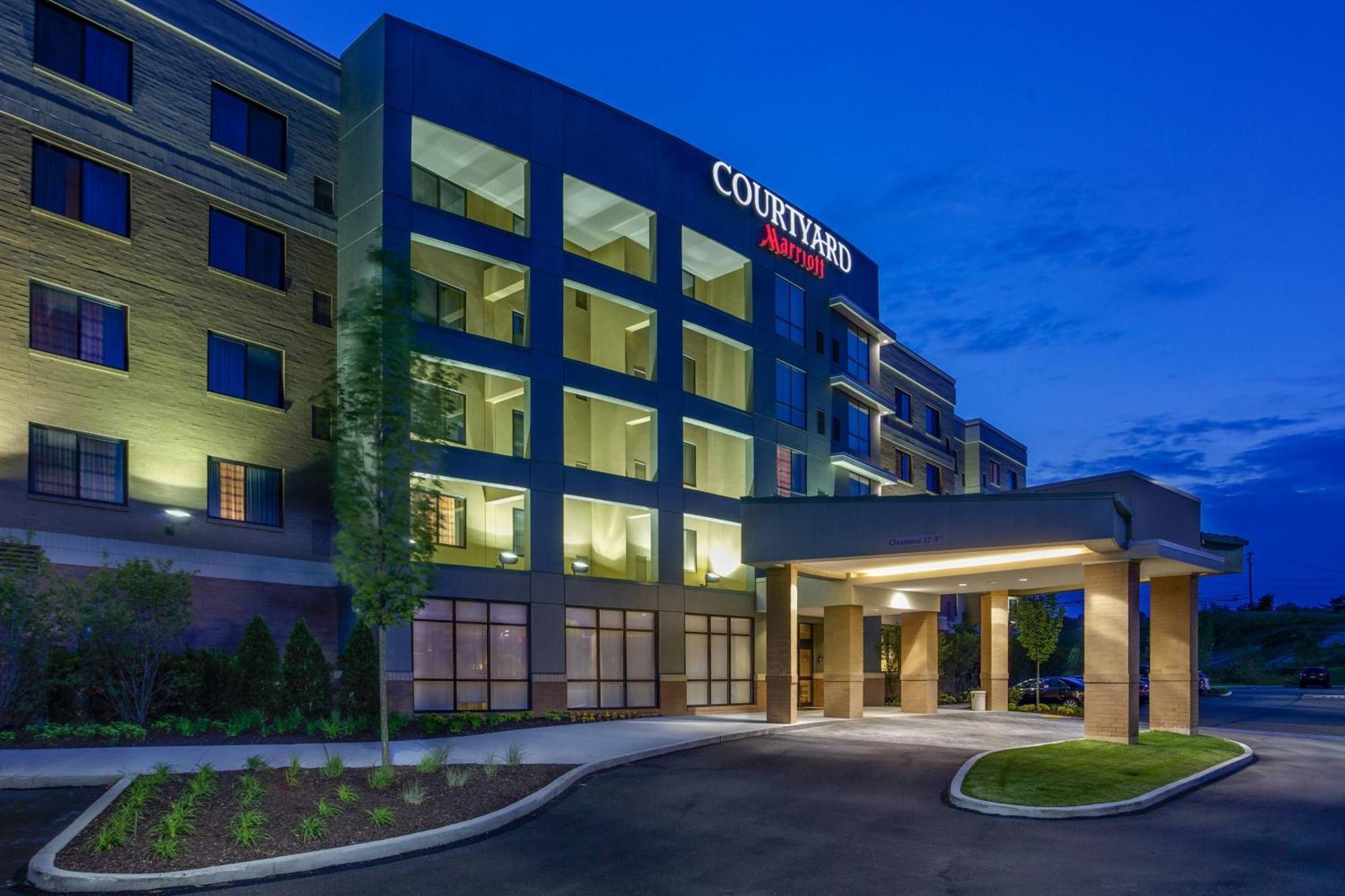 Courtyard By Marriott Pittsburgh North/cranberry Woods 3*