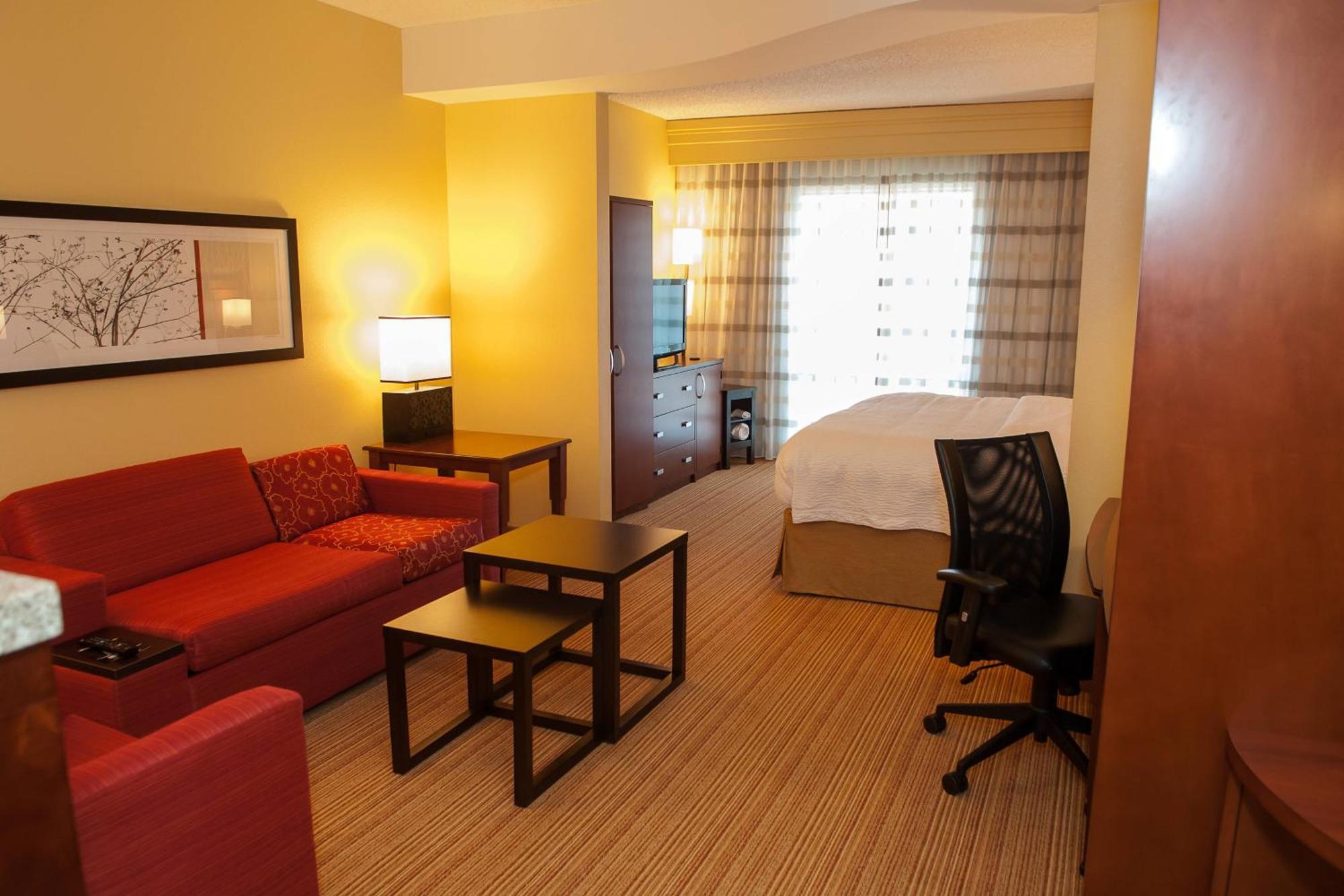 Courtyard By Marriott Pittsburgh North/cranberry Woods Hotel 3*