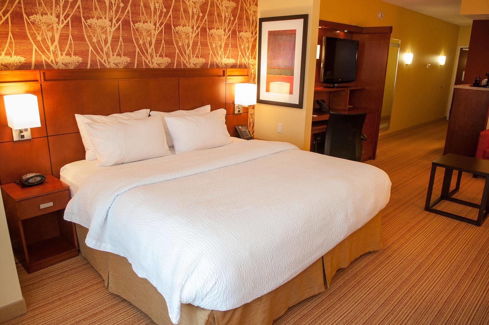 Courtyard By Marriott Pittsburgh North/cranberry Woods 3* Cranberry Township